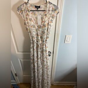 Aakaa Floral White Maxi Dress